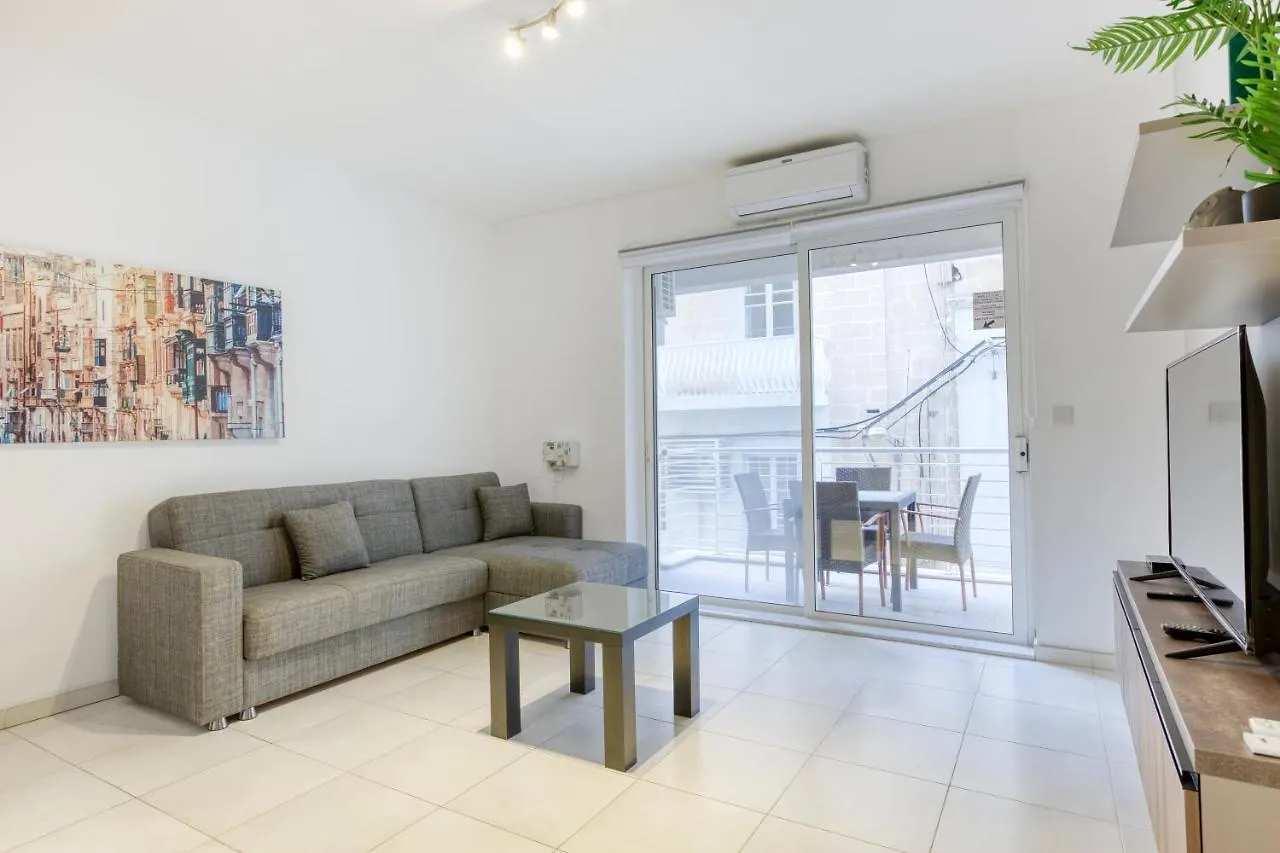 Charming 3Br Sliema Apt Steps From The Promenade By 360 Estates Malta