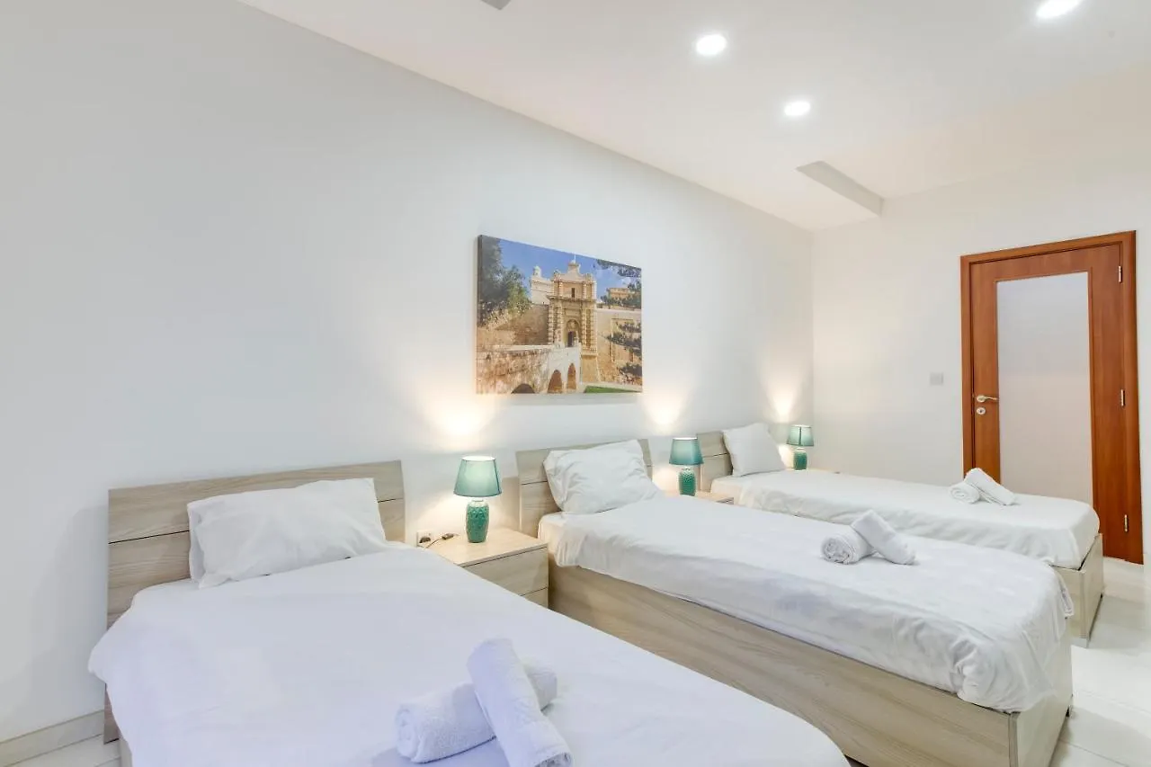 Charming 3Br Sliema Apt Steps From The Promenade By 360 Estates Malta